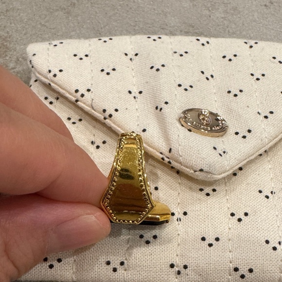 Sezane Black and Gold Ring - Picture 4 of 7